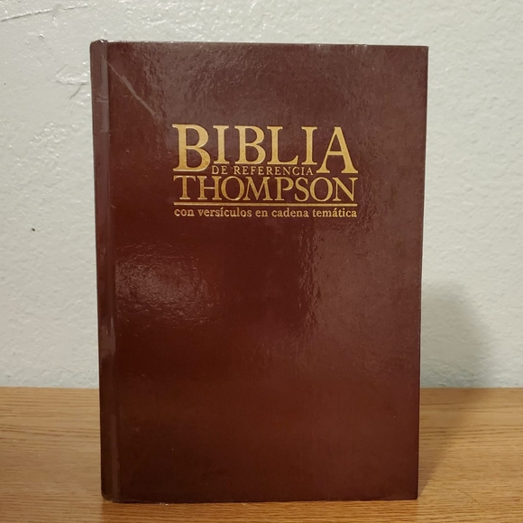 Biblia de Referencia Thompson en Español con versiculos en cadena tematica. - Picture 1 of 16